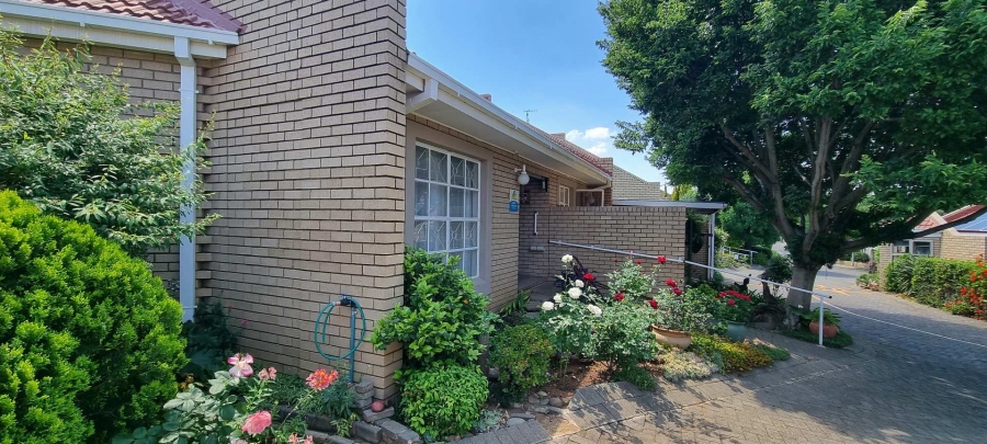 2 Bedroom Property for Sale in Kiepersol Free State